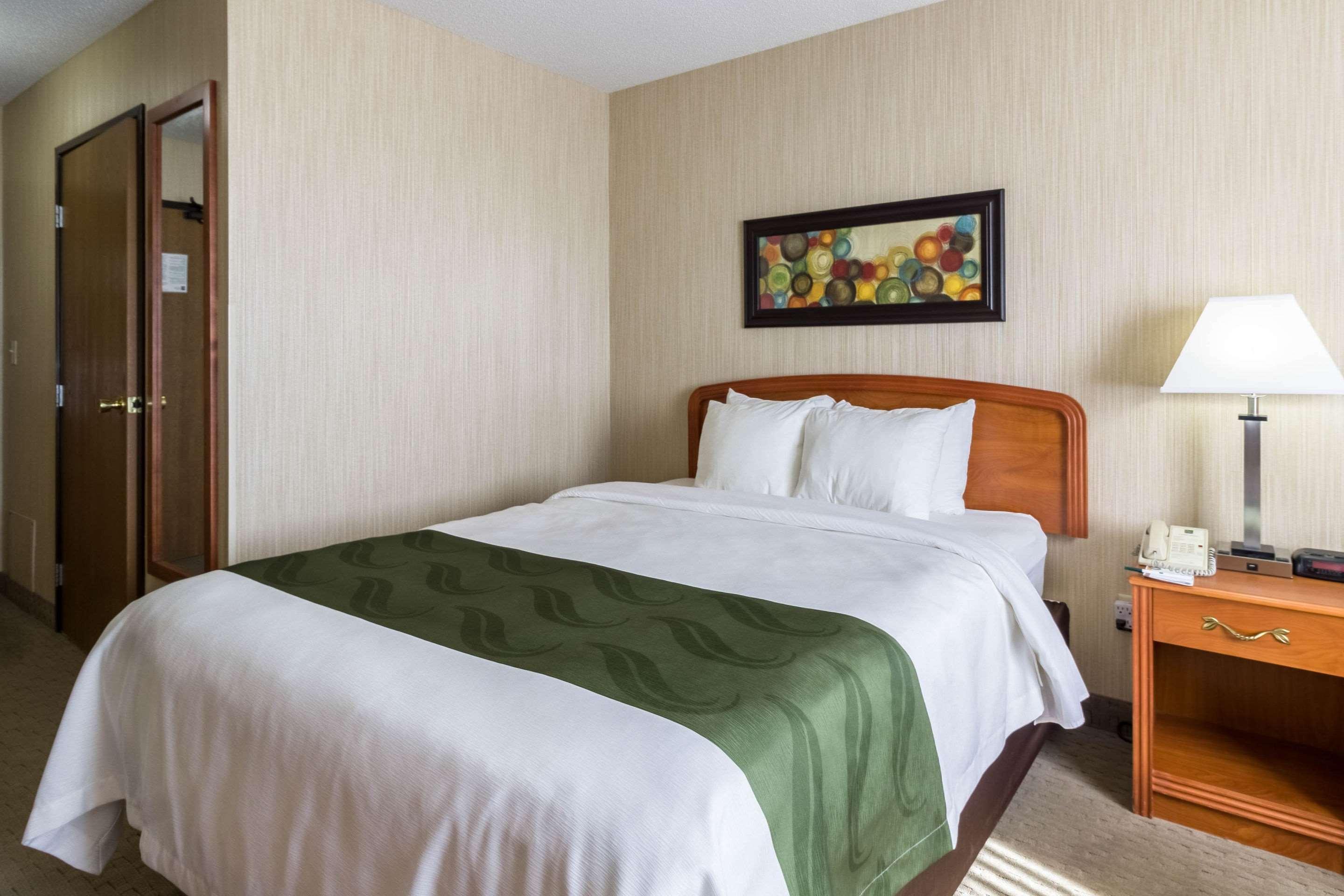 Quality Inn Marshall Mn Near University Экстерьер фото
